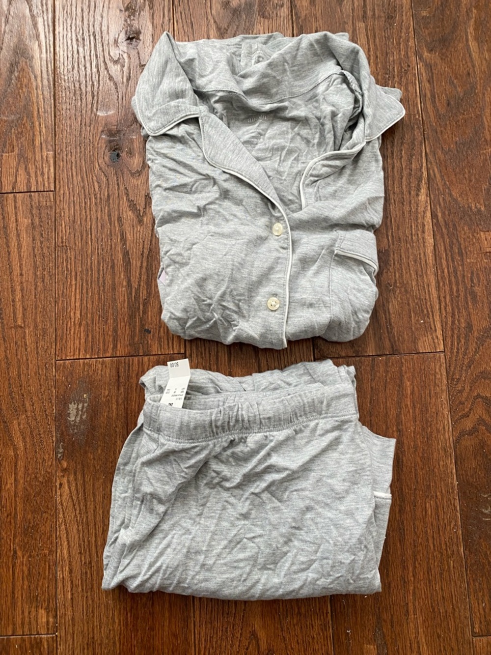 Auden clout knit medium pajama short sleeve button up shirt and pants grey/white